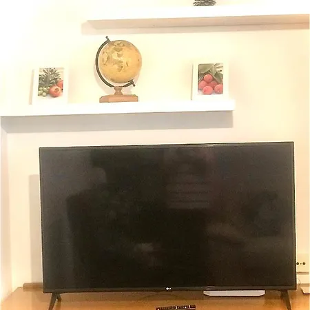 Piso Cuatro Caminos Apartment *